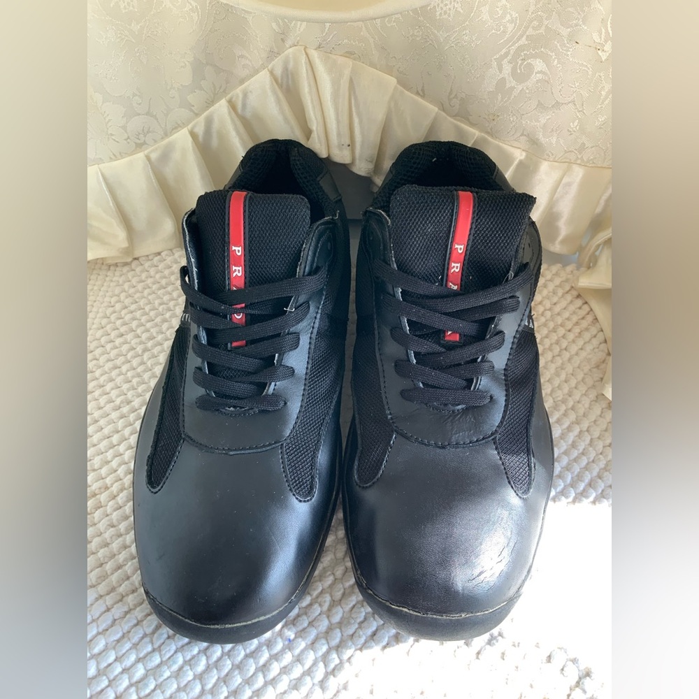 PRADA - Picture 3 of 10